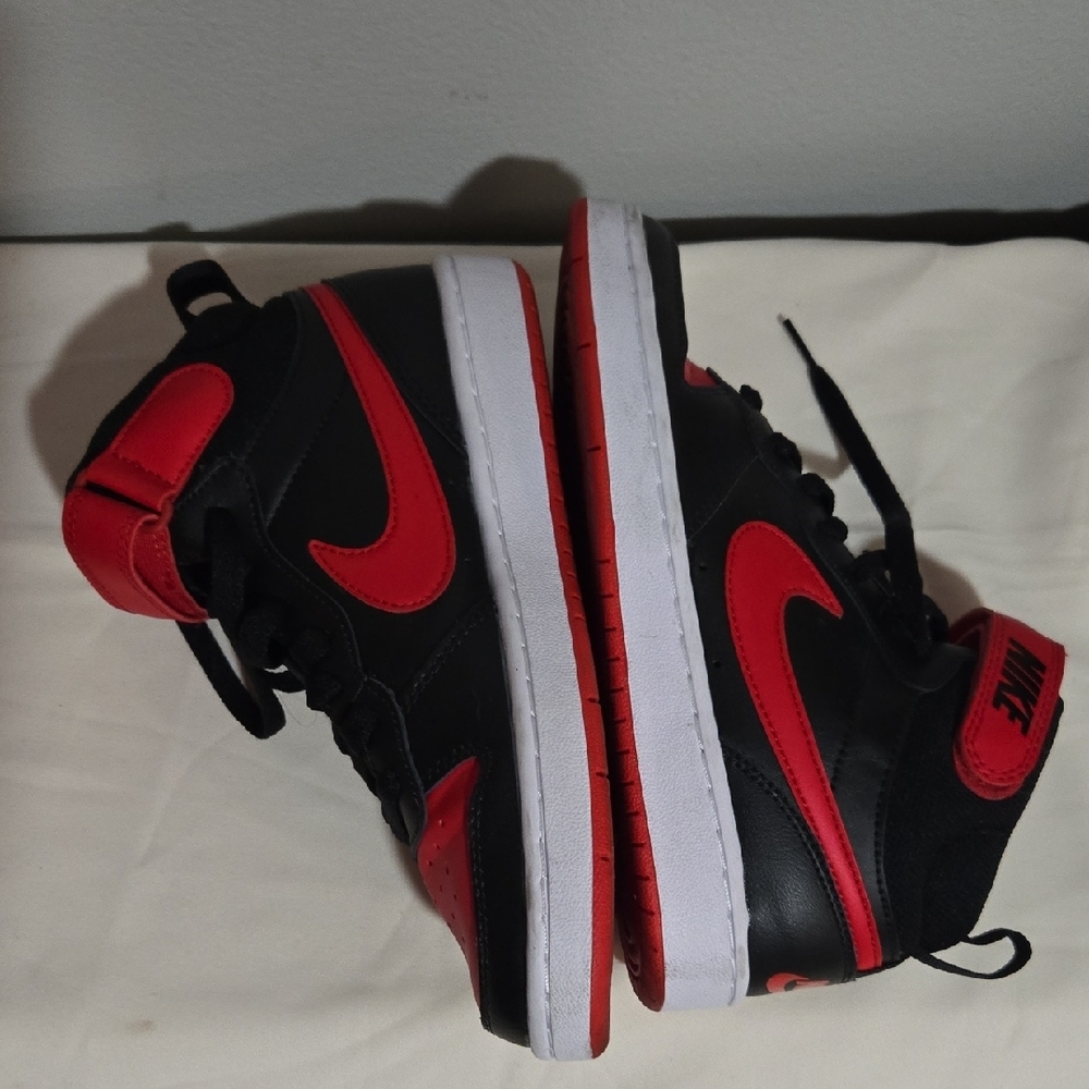 Nike Kids Black and Red Sneakers